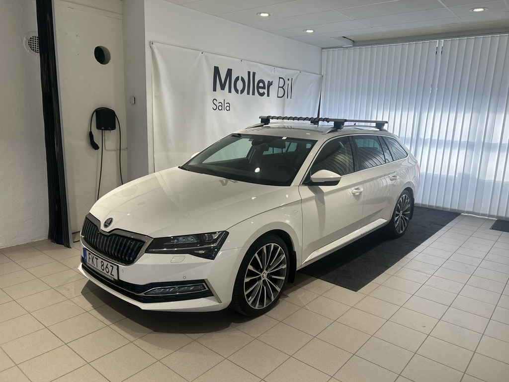 Skoda Superb Combi FKT86Z
