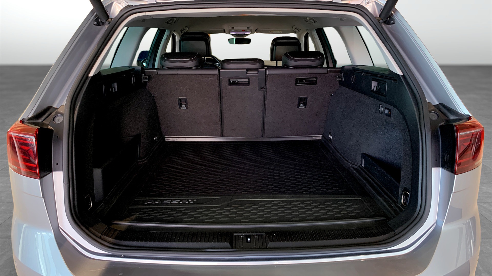 Volkswagen Passat Sportscombi FLB66T