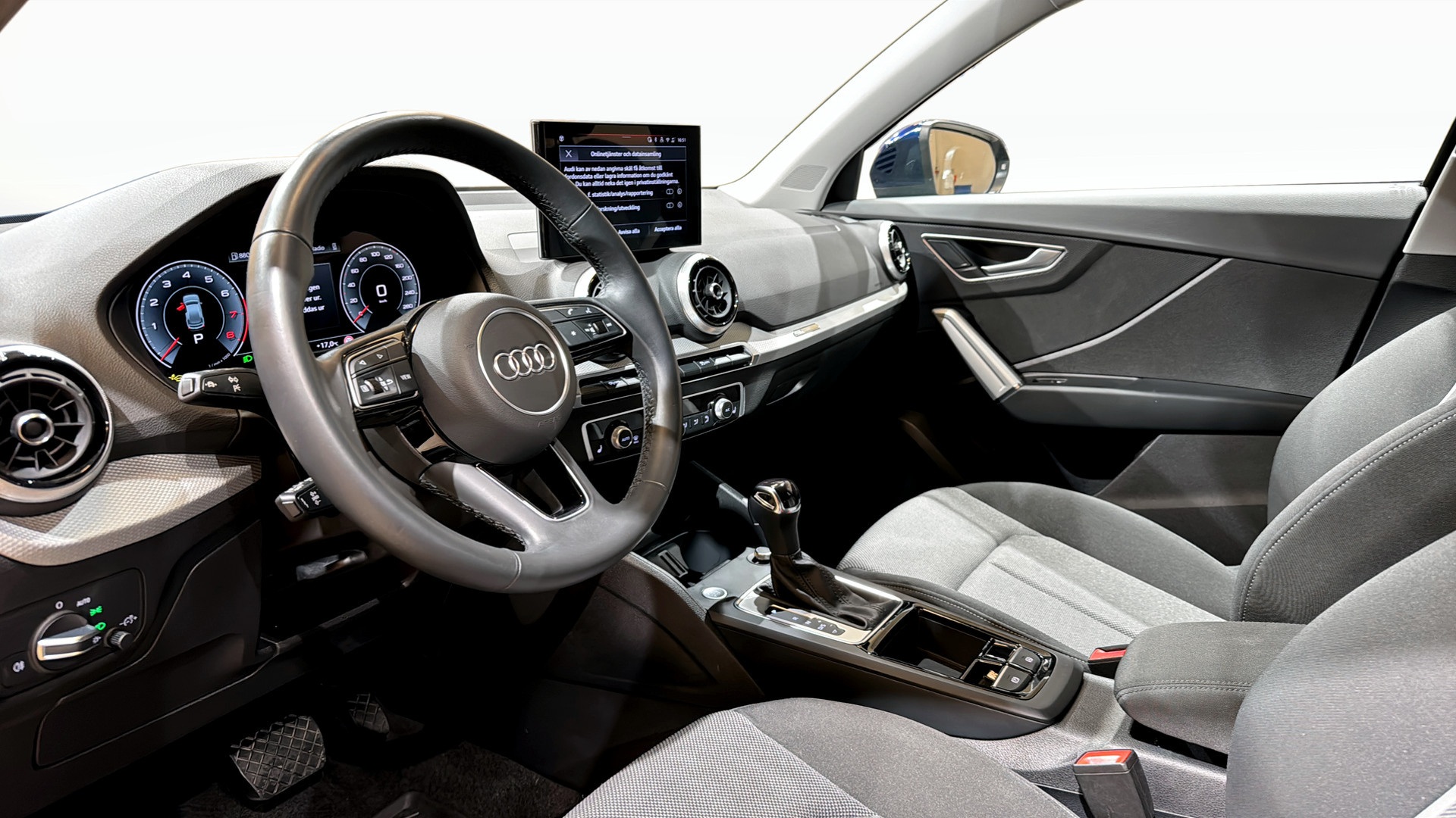Audi Q2 FLC73C