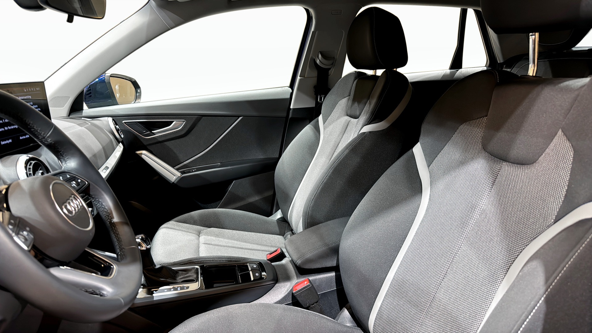 Audi Q2 FLC73C