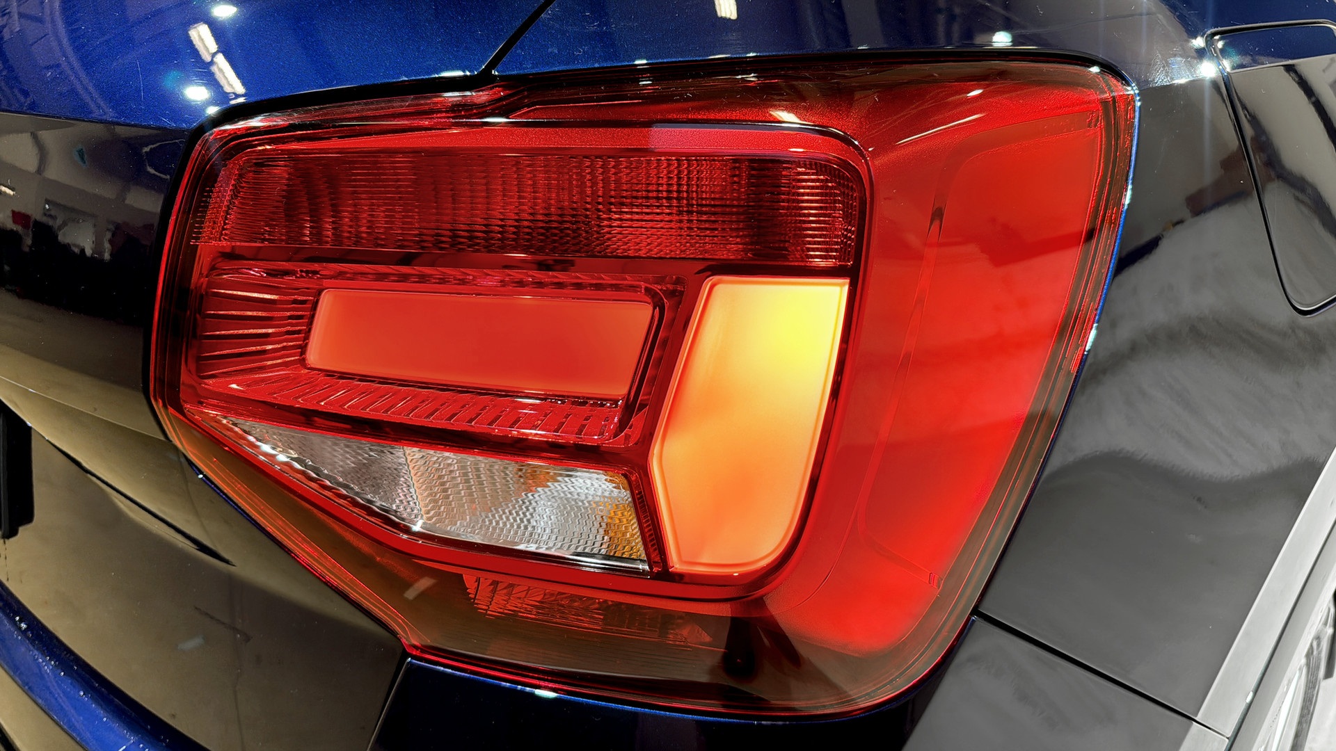 Audi Q2 FLC73C