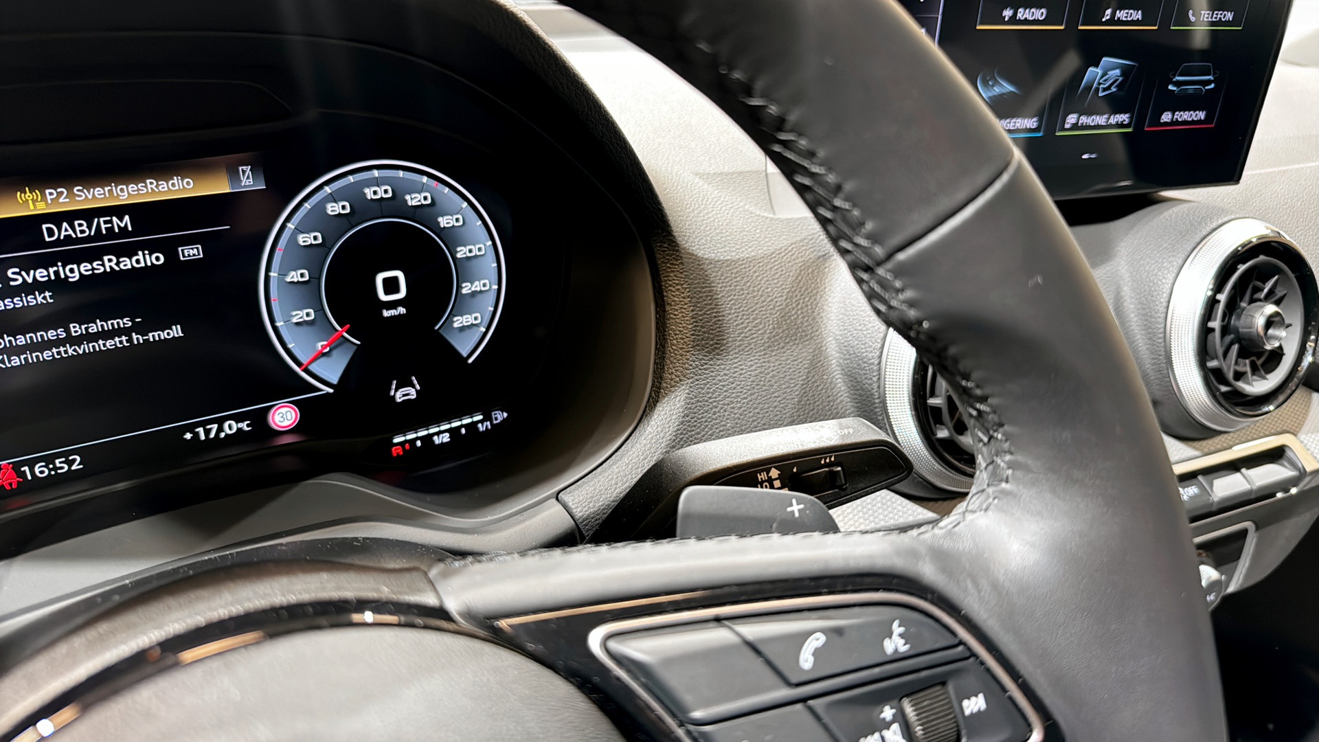 Audi Q2 FLC73C