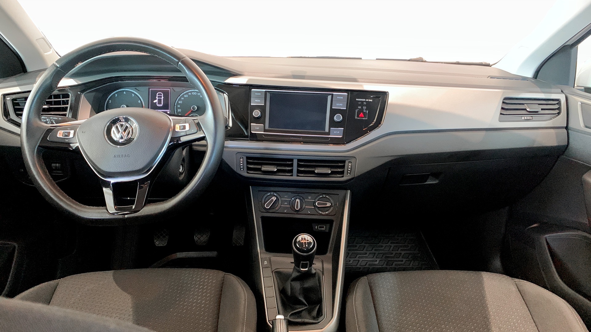Volkswagen Polo FLD965