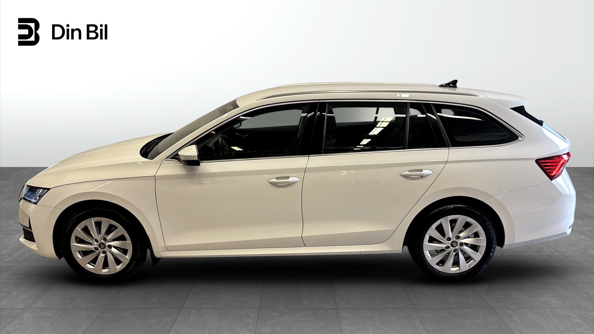 Skoda Octavia Combi FLH73E