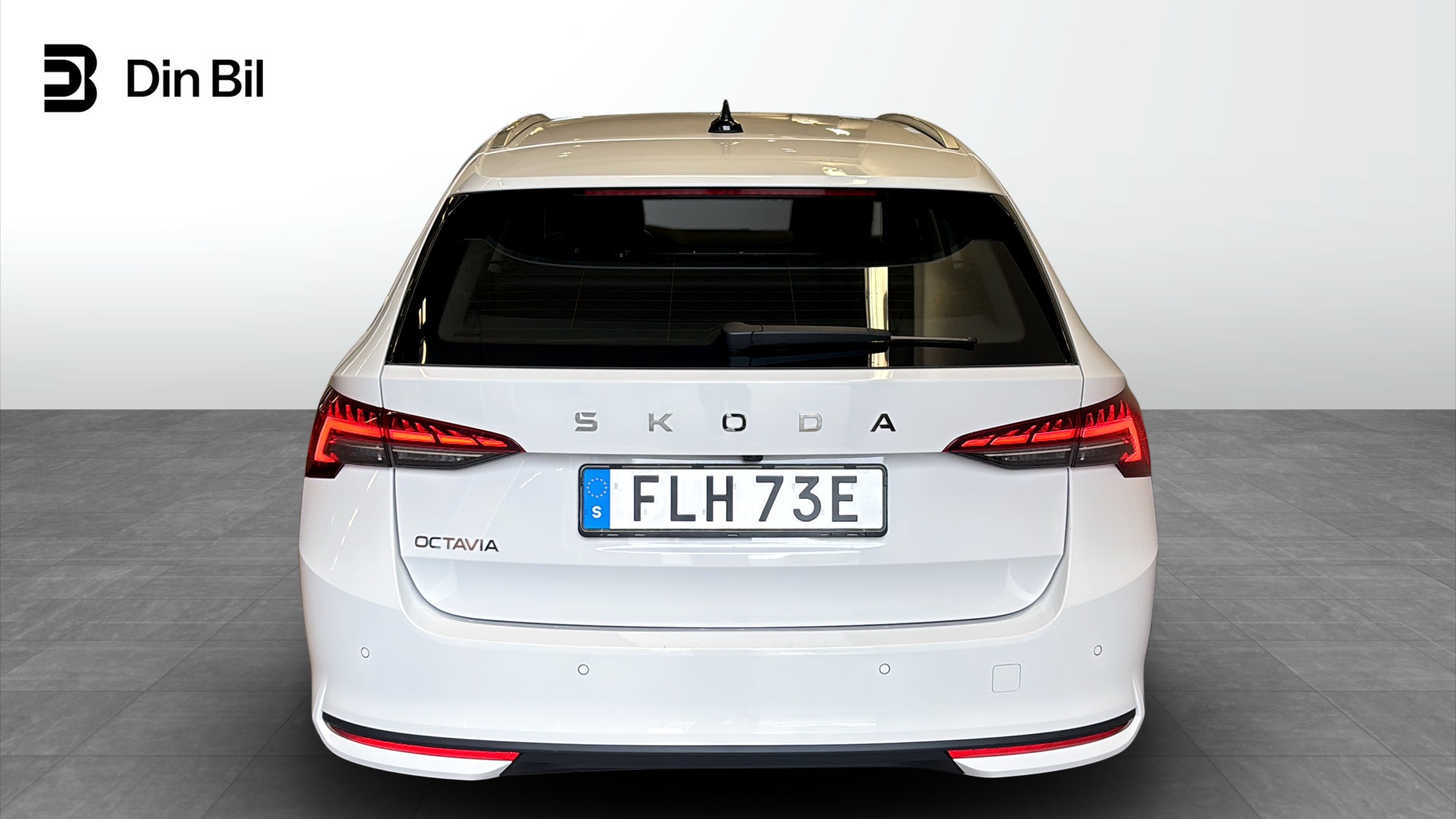 Skoda Octavia Combi FLH73E