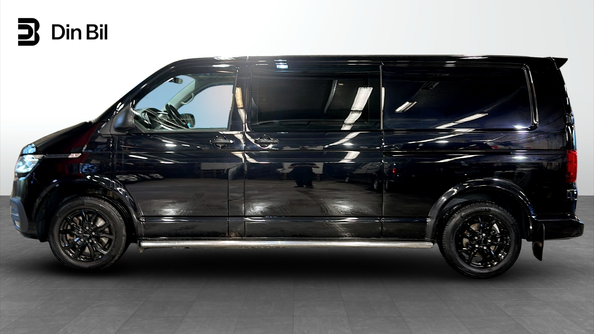 Volkswagen T6 Transporter Kombi FLJ365