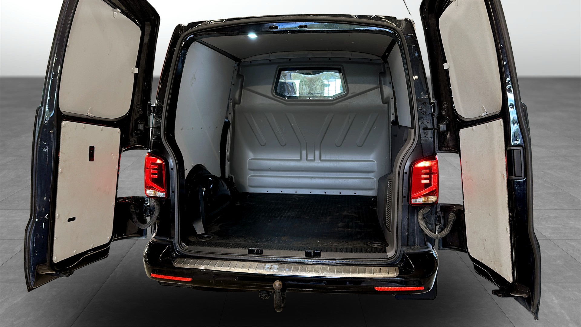 Volkswagen T6 Transporter Kombi FLJ365