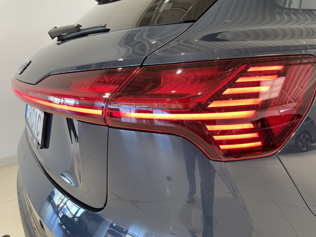 Audi Q8 e-tron FLR01C