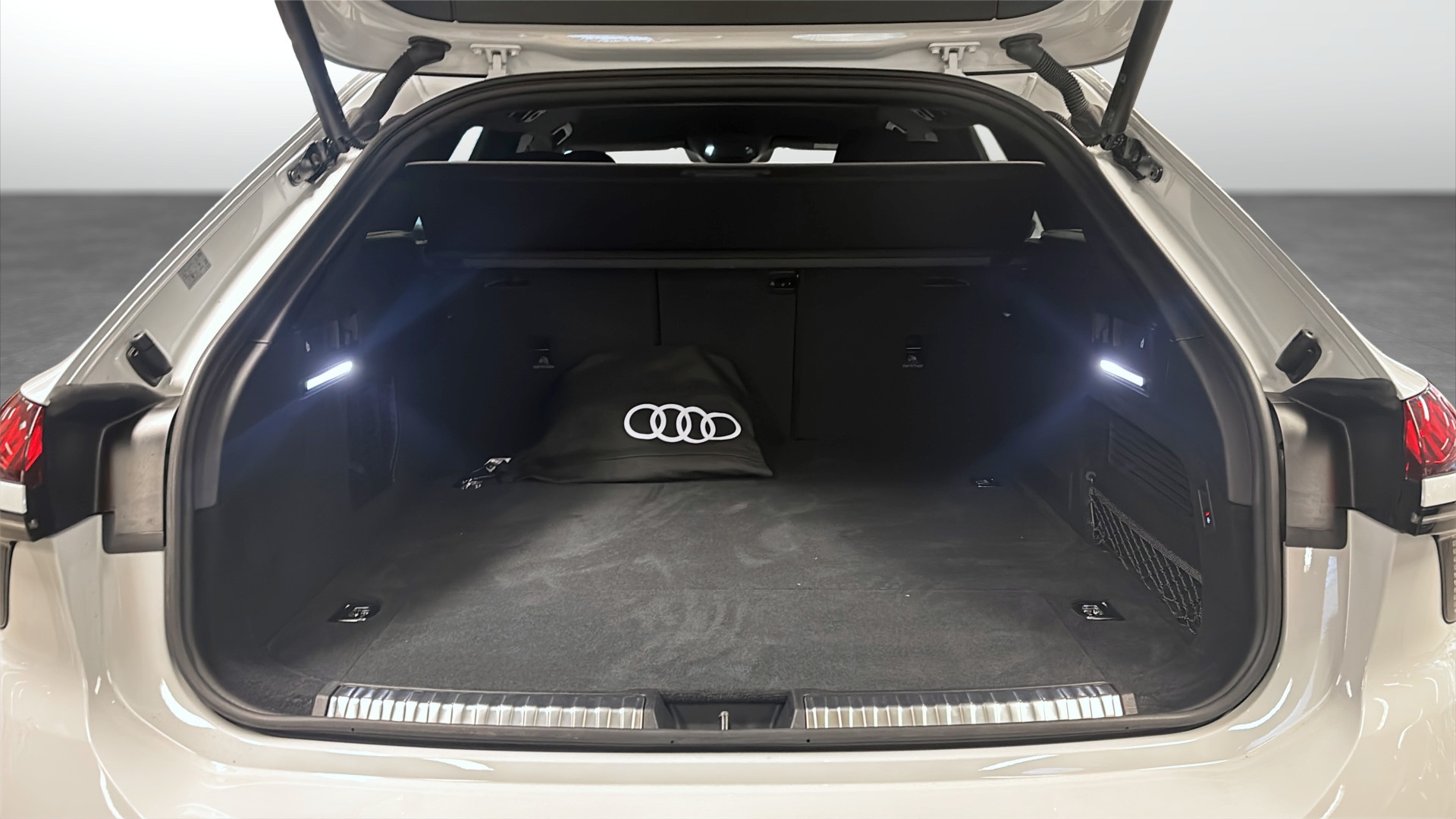 Audi A6 Avant FLR02Z