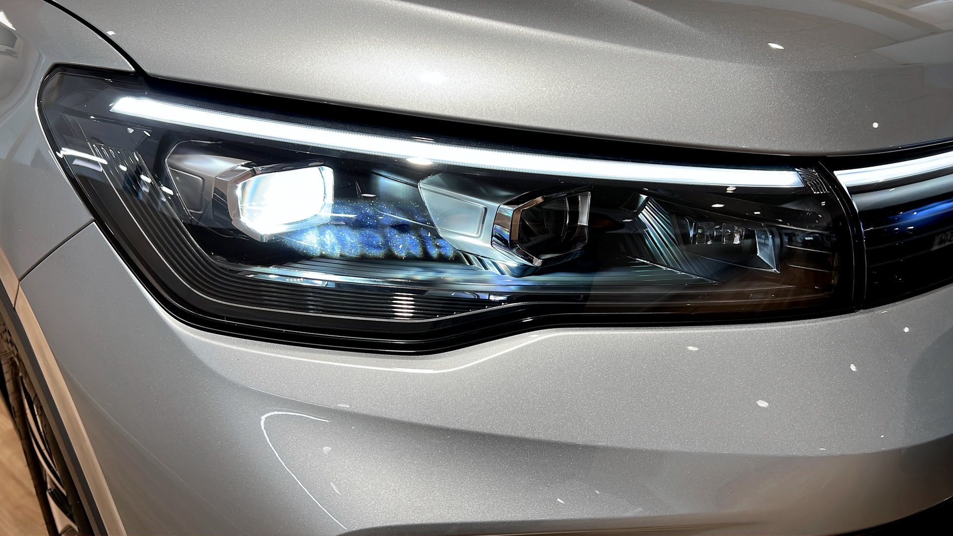 Volkswagen Tiguan FMH73K