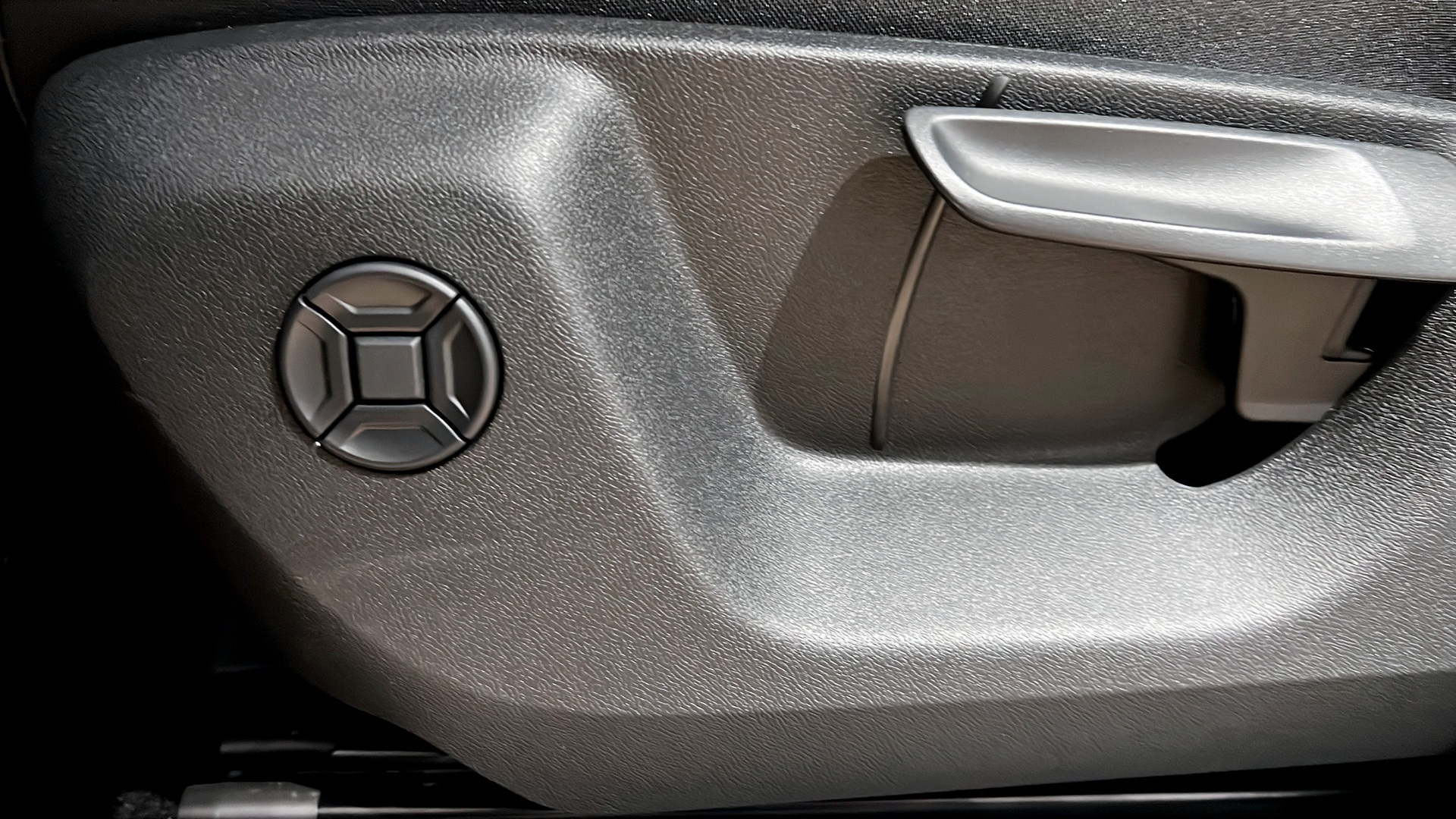 Volkswagen Tiguan FMH73K