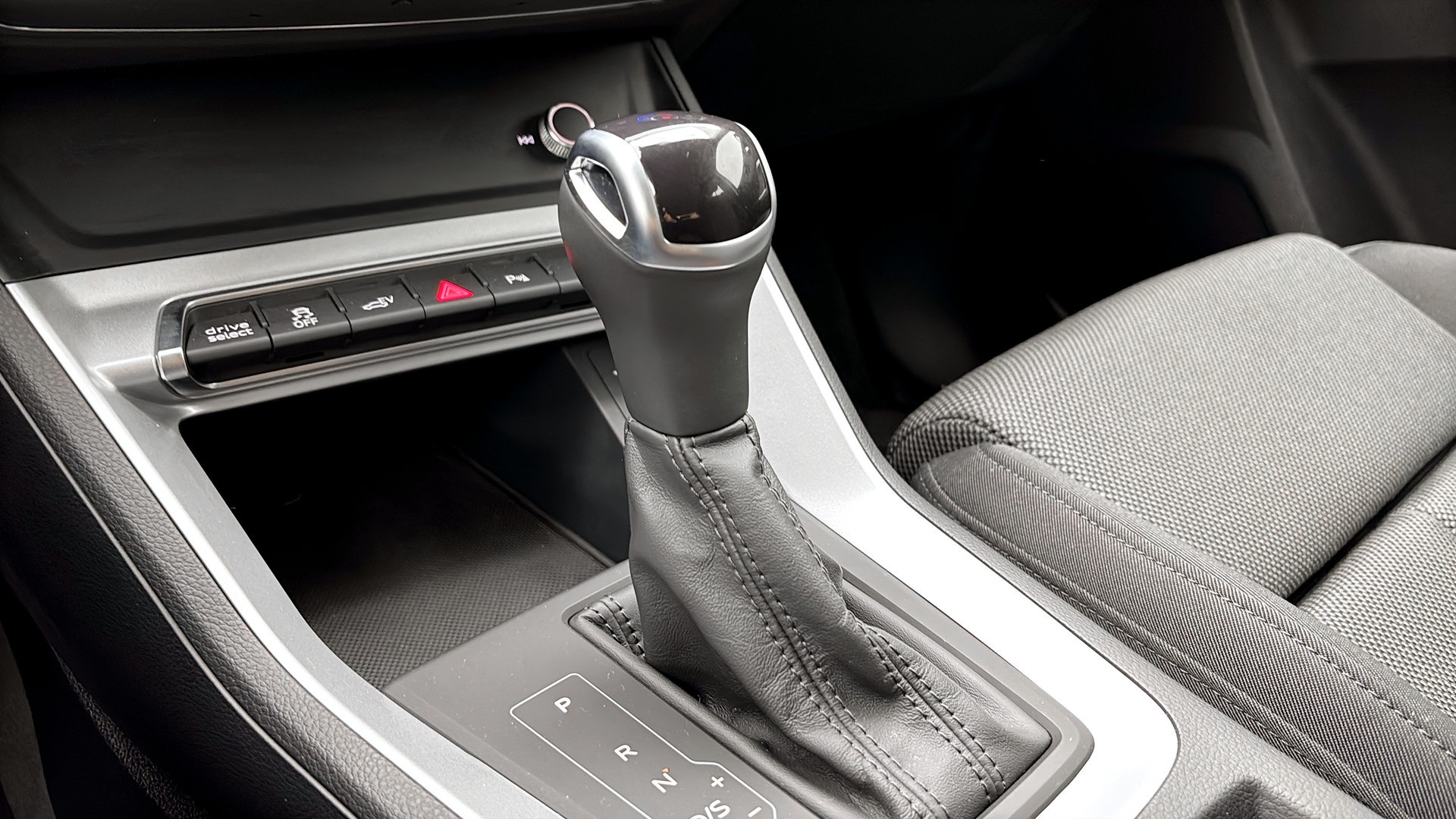 Audi Q3 TFSI e FMJ566