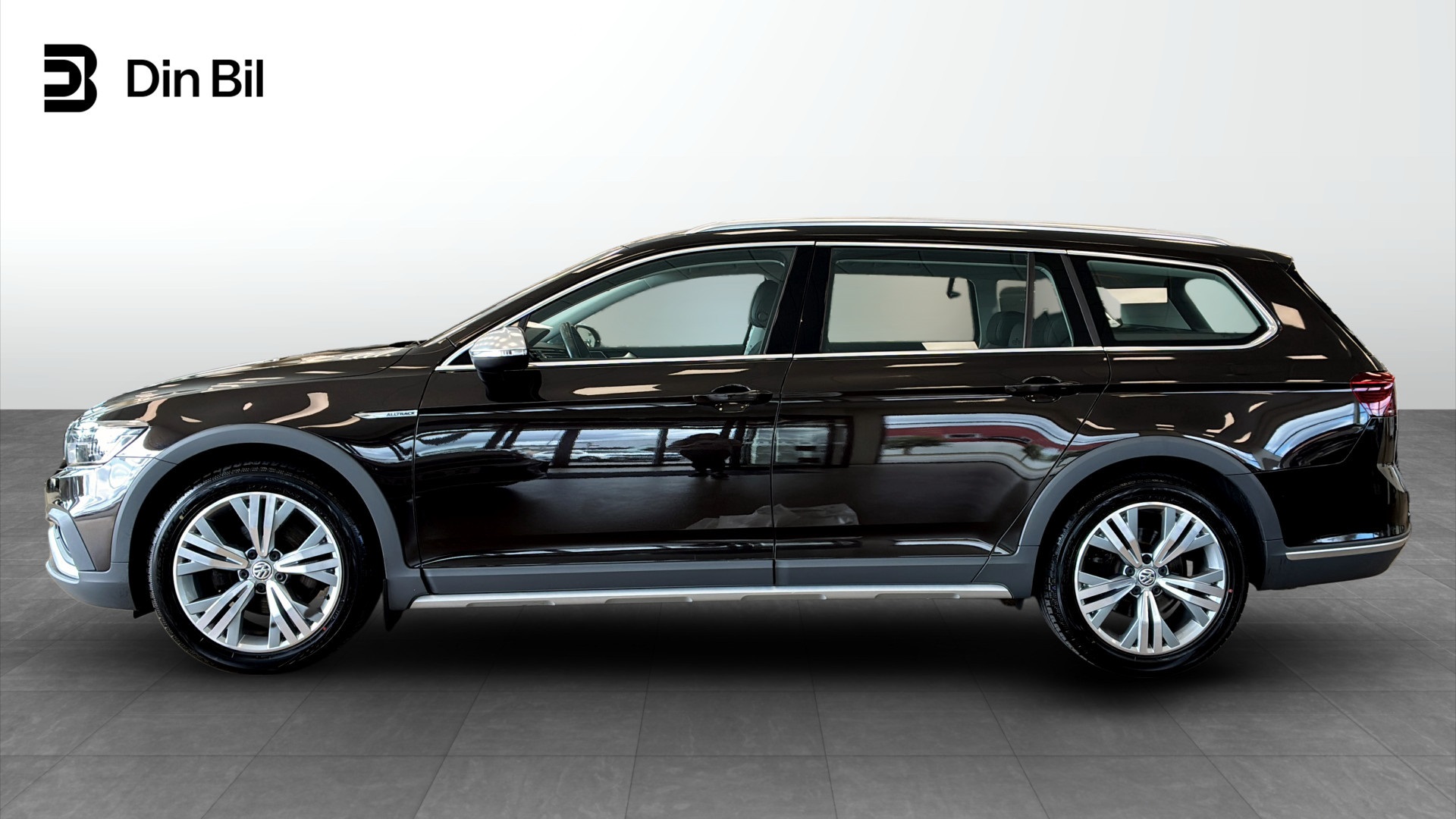 Volkswagen Passat FMJ86U