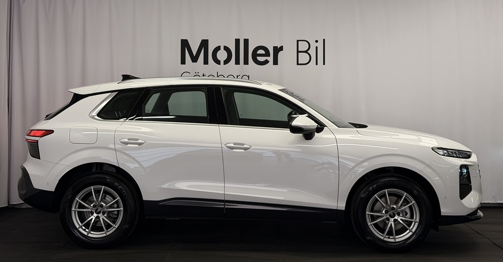 Audi Q3 Sportback FMR73J