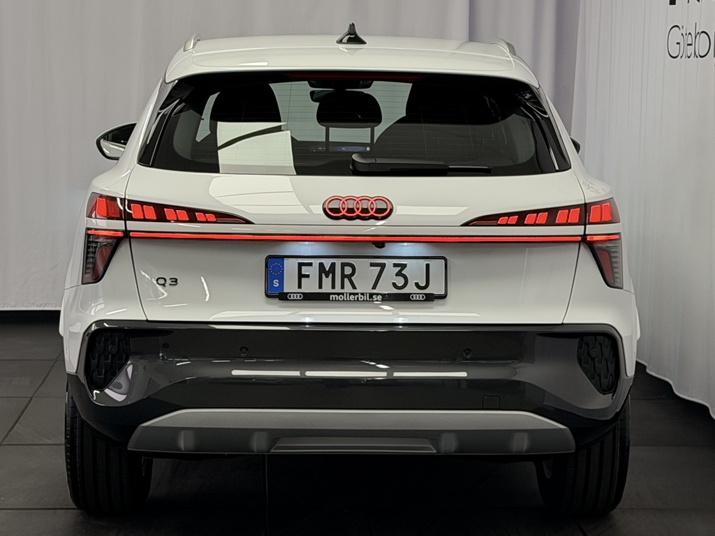 Audi Q3 Sportback FMR73J