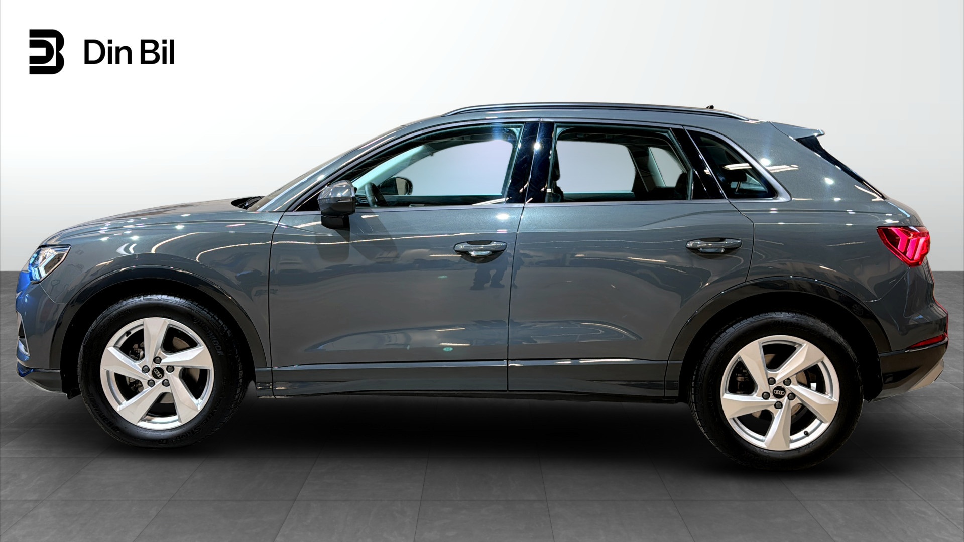Audi Q3 FNA72Y