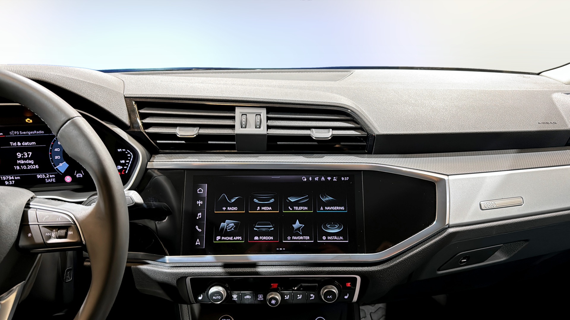 Audi Q3 FNA72Y