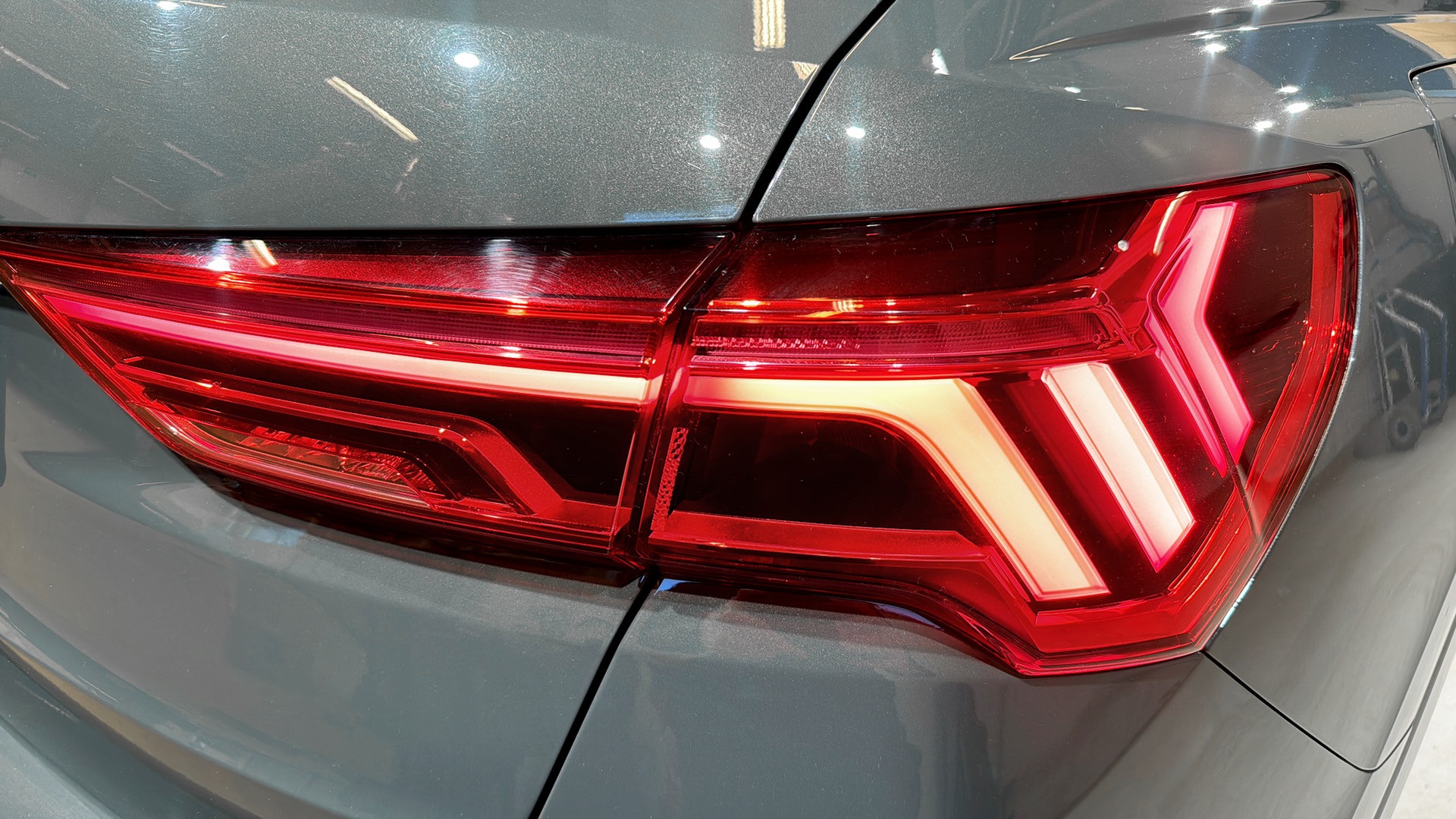 Audi Q3 FNA72Y