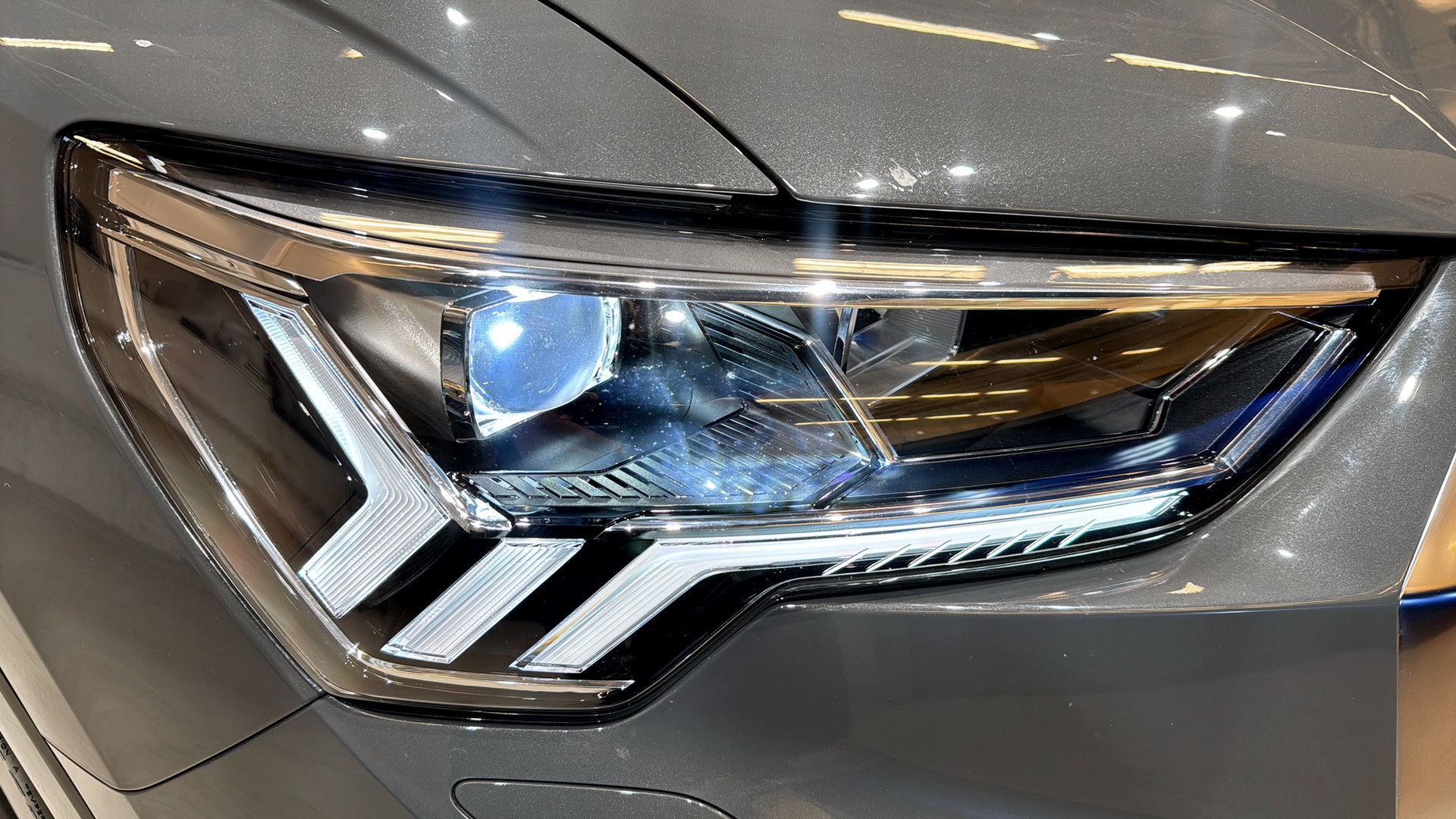 Audi Q3 FNA72Y