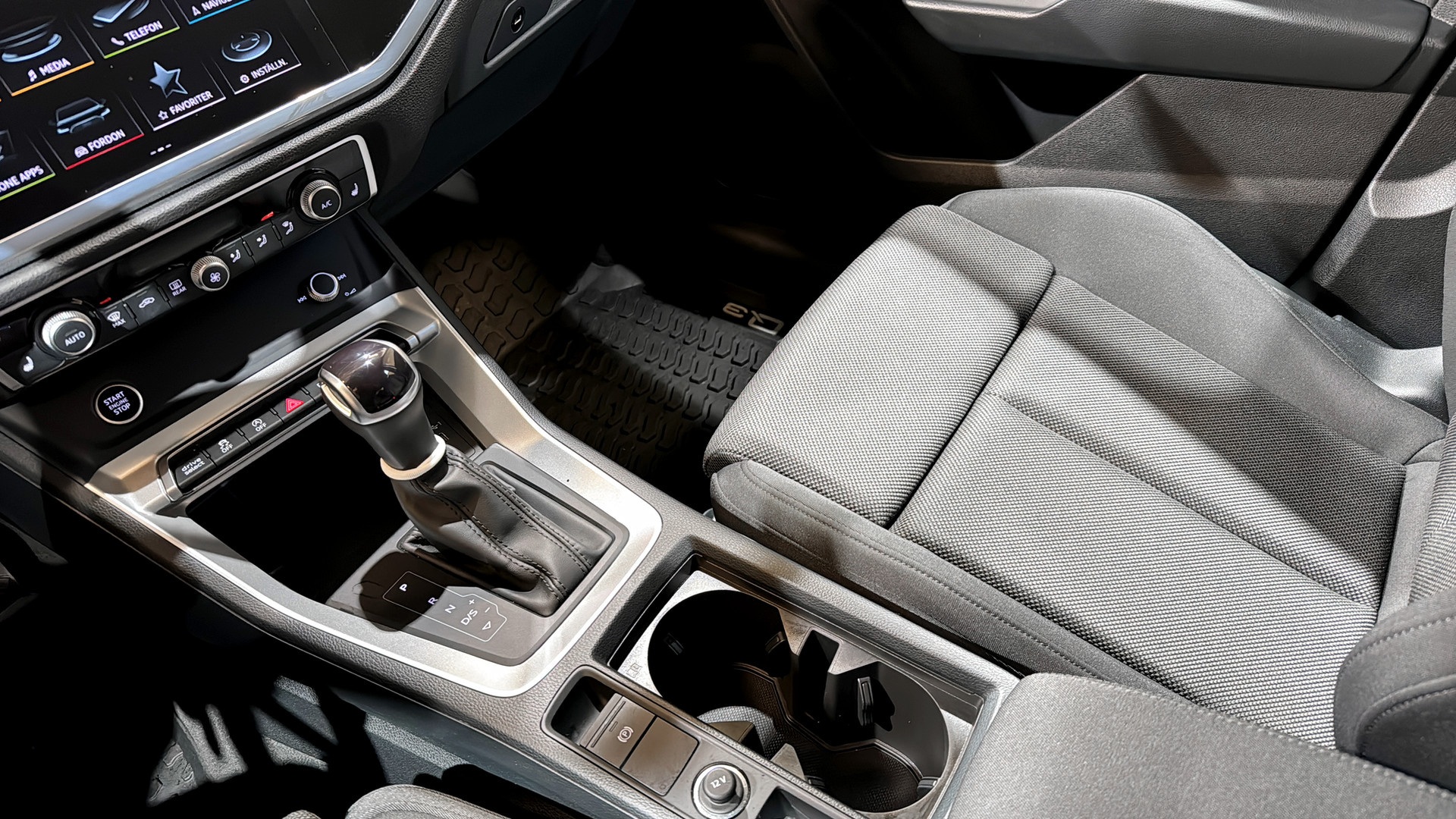Audi Q3 FNA72Y
