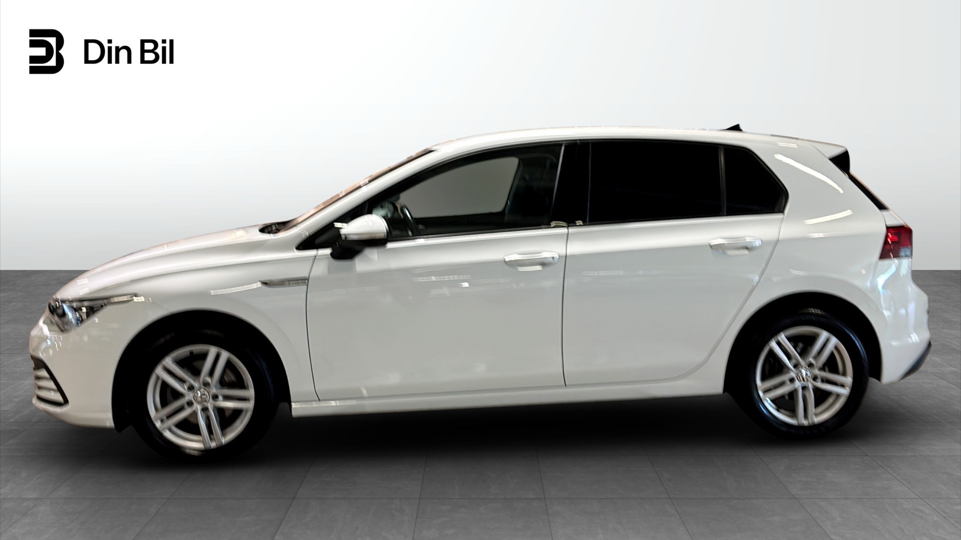 Volkswagen Golf FNF37A