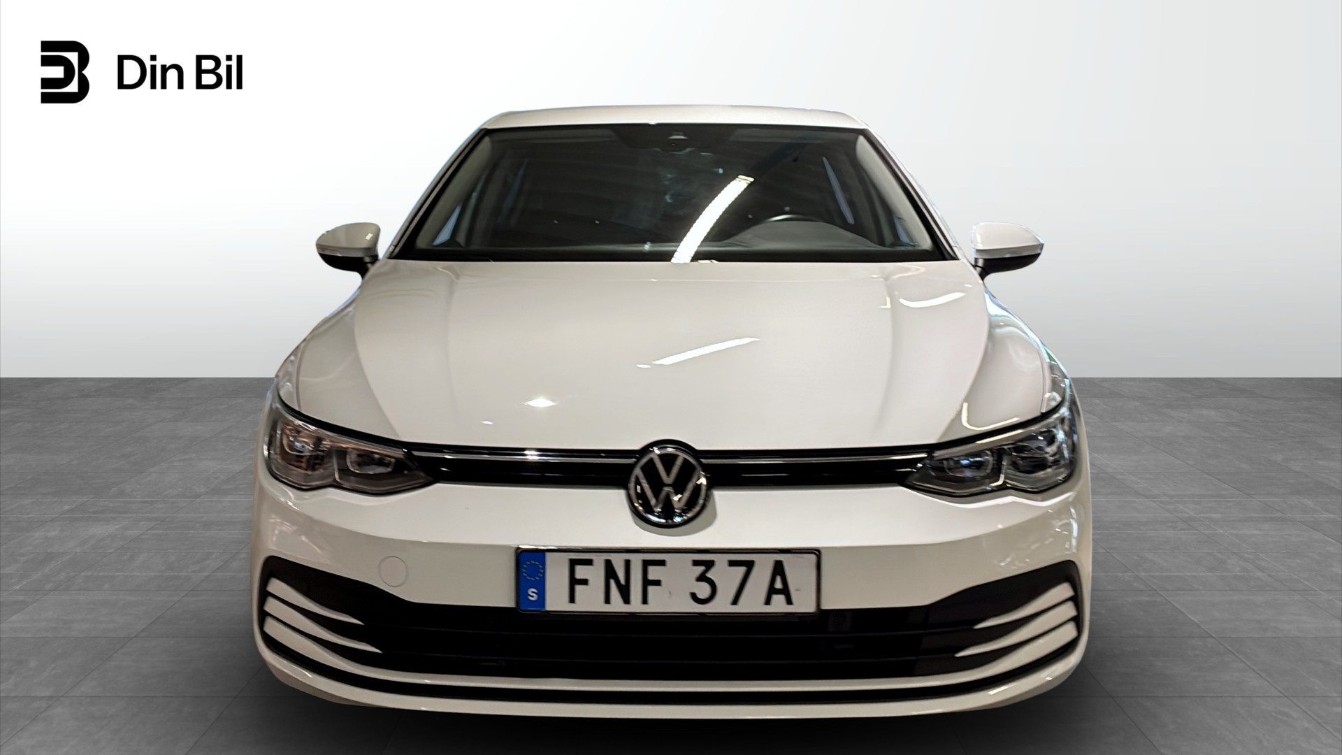 Volkswagen Golf FNF37A