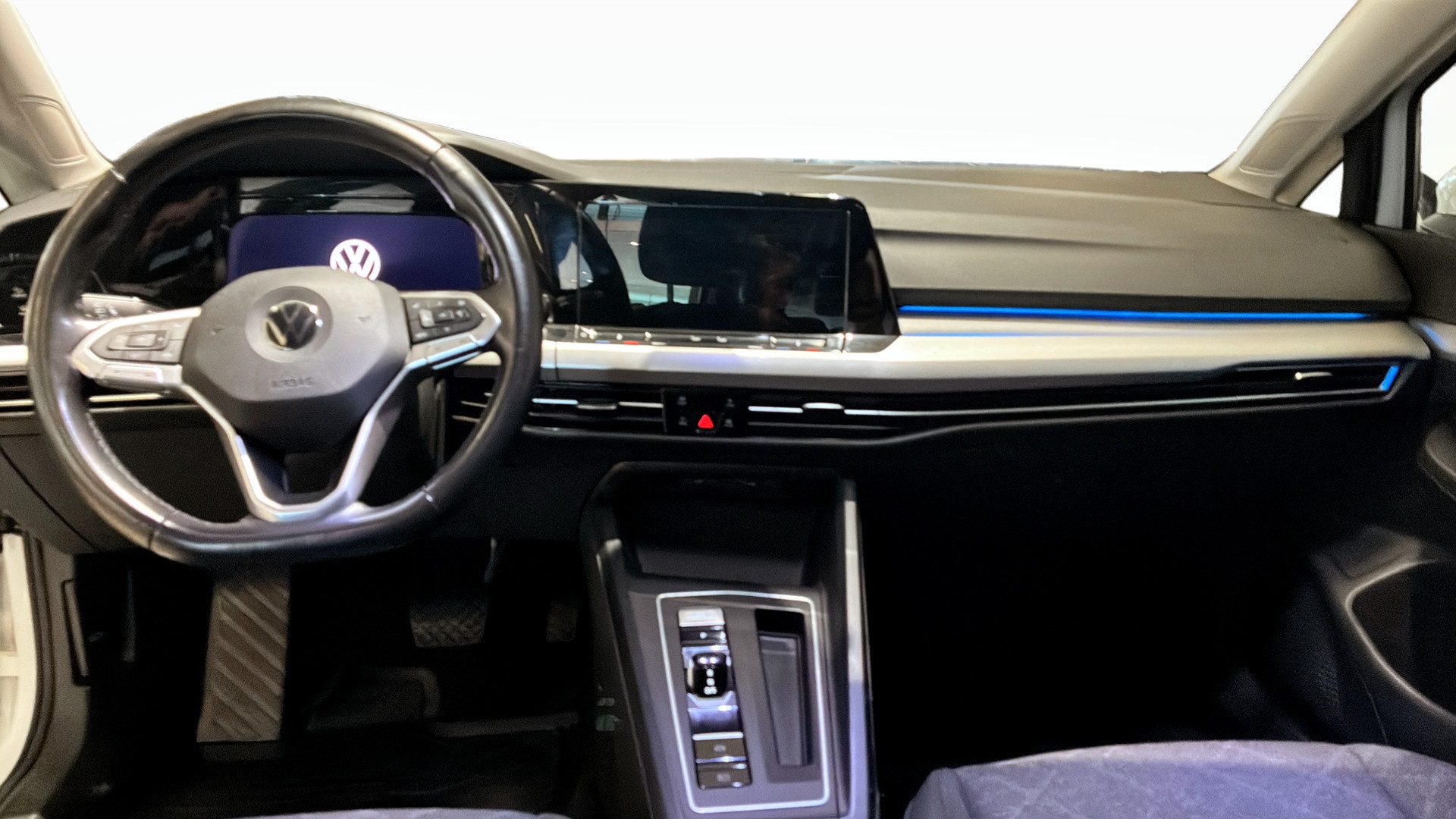 Volkswagen Golf FNF37A