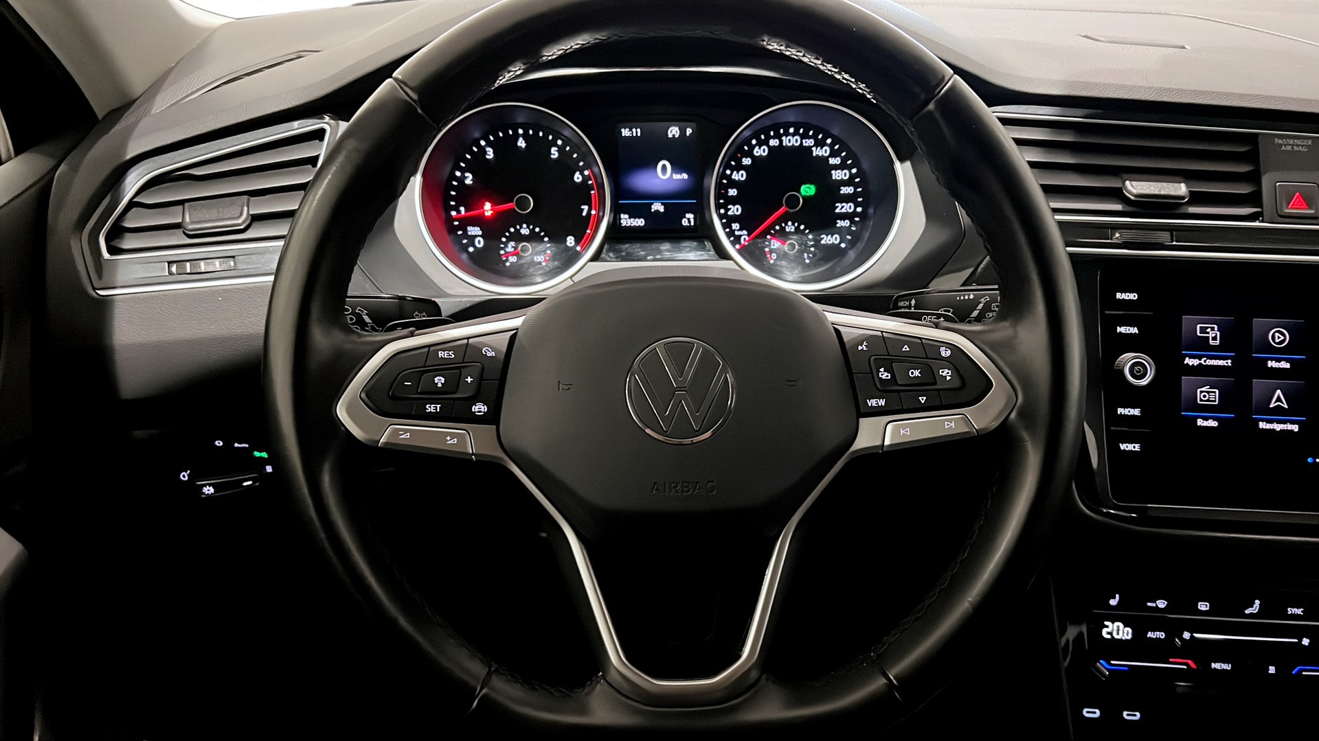 Volkswagen Tiguan FNG16J