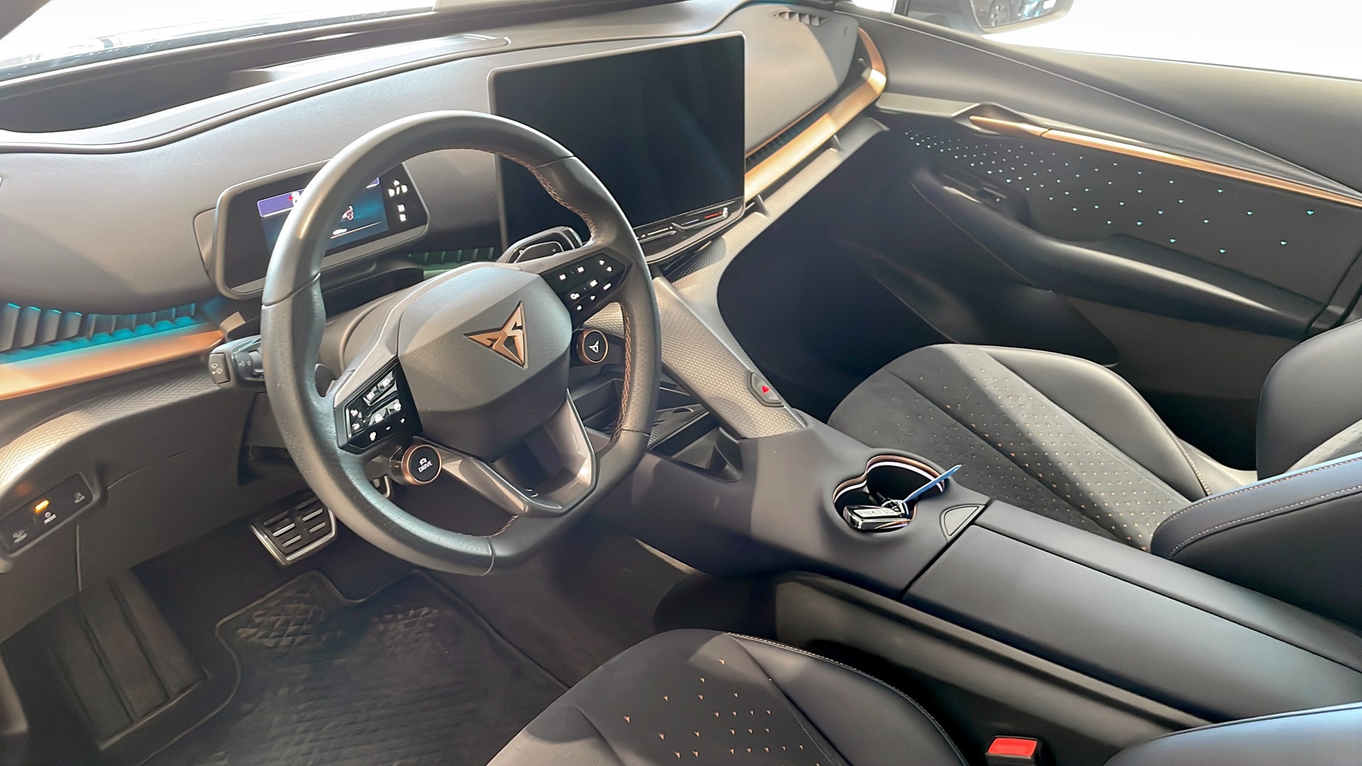 CUPRA Tavascan FNK73D