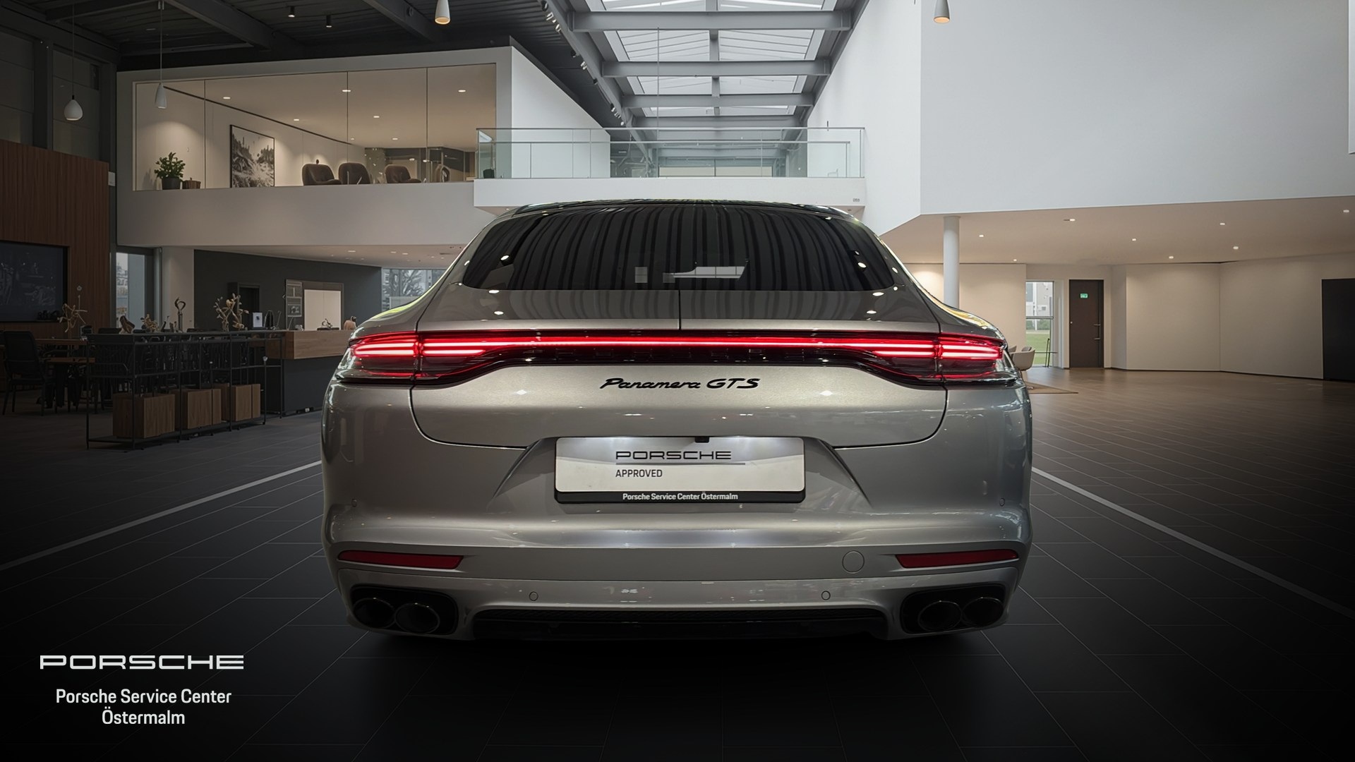 Porsche Panamera FOA08U