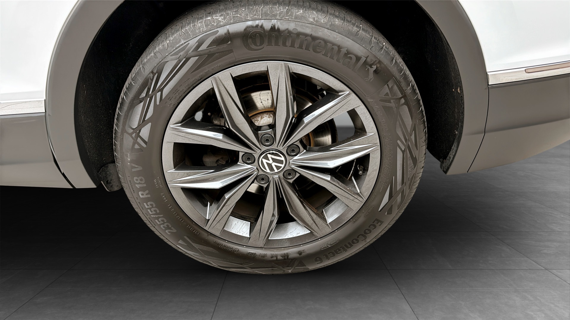 Volkswagen Tiguan Allspace FOG36F