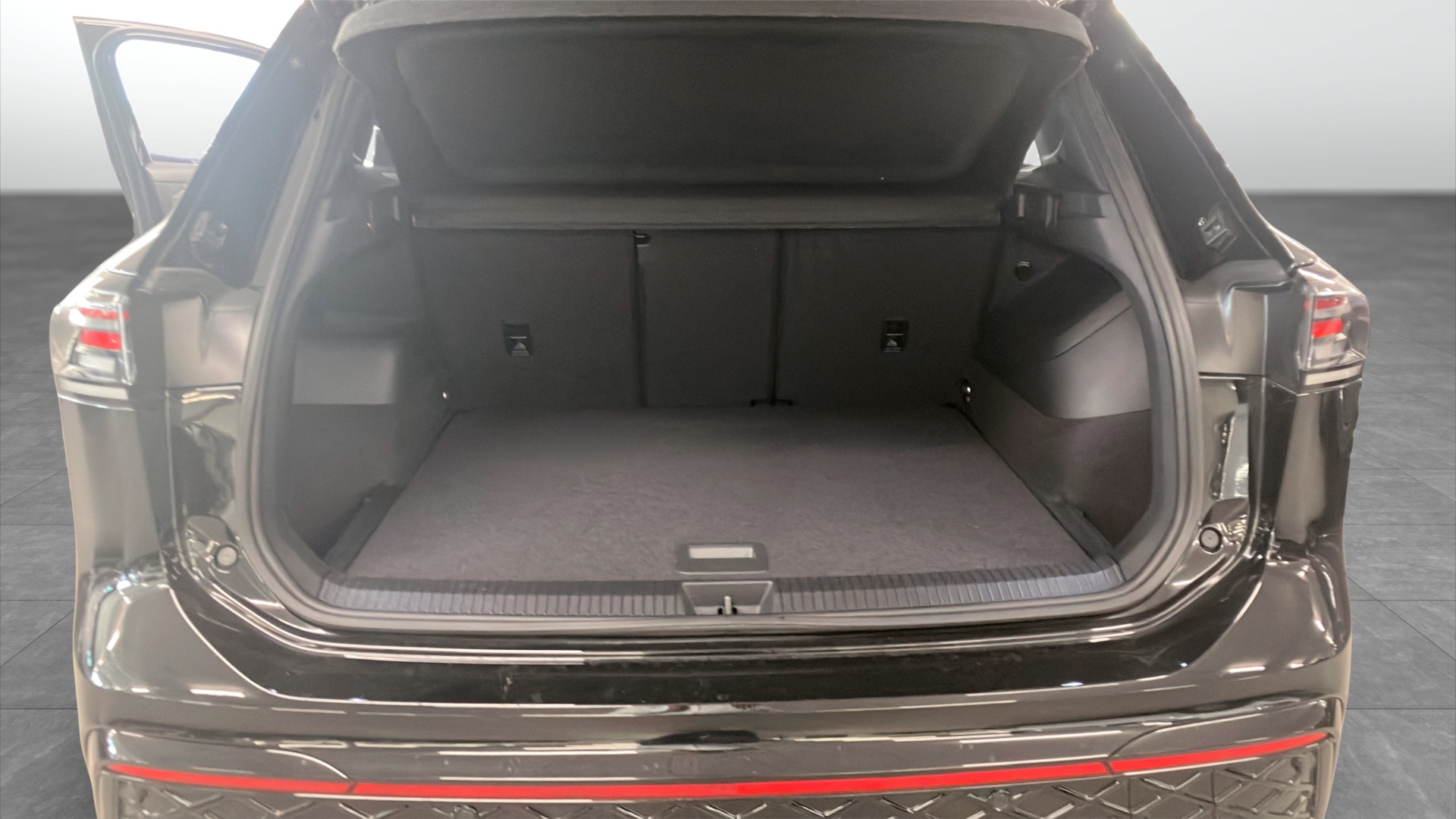 Volkswagen Tiguan FOJ36J