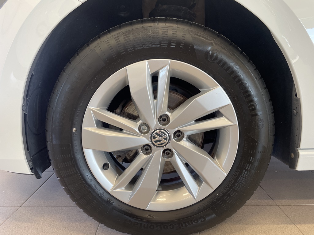 Volkswagen Polo FOT76L