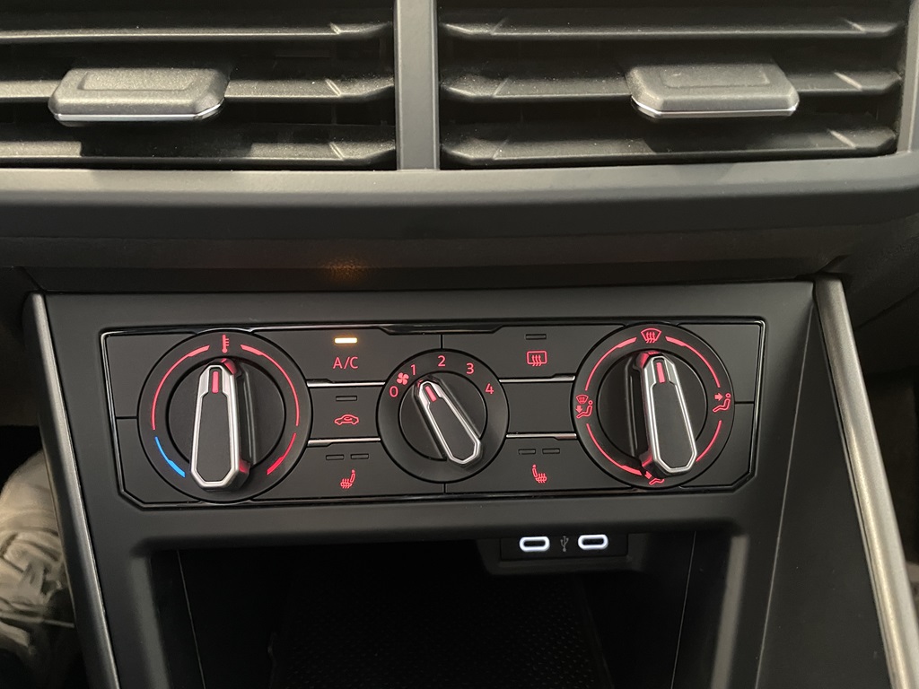 Volkswagen Polo FOT76L
