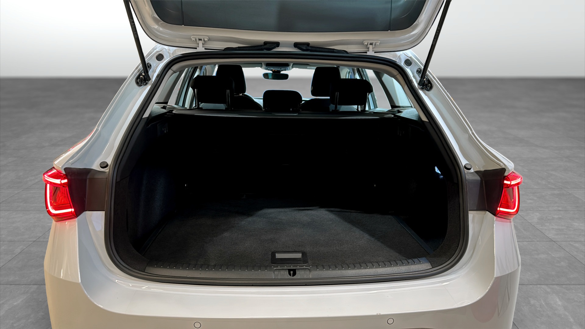 SEAT Leon Sportstourer FPJ04Z