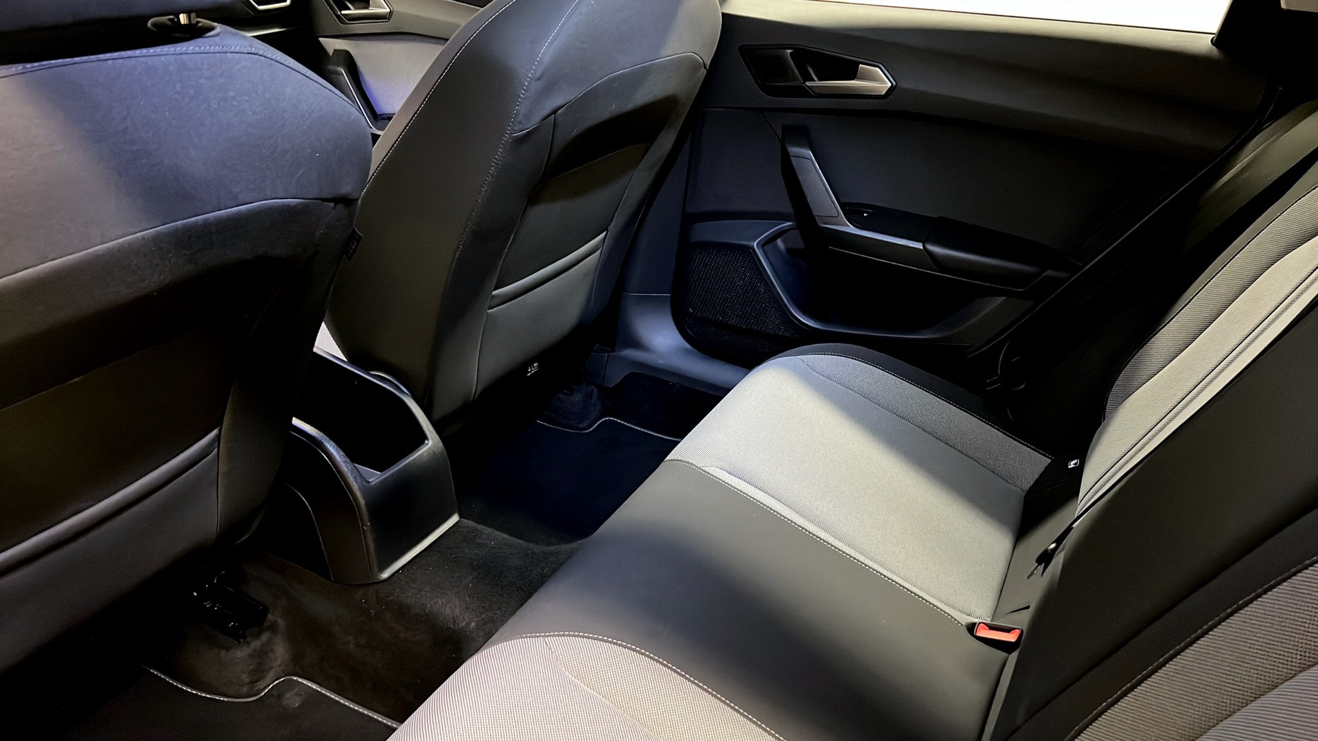 SEAT Leon Sportstourer FRA89N