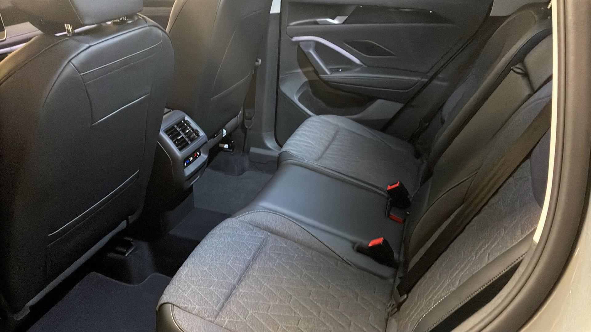 Volkswagen Tiguan FRB28B