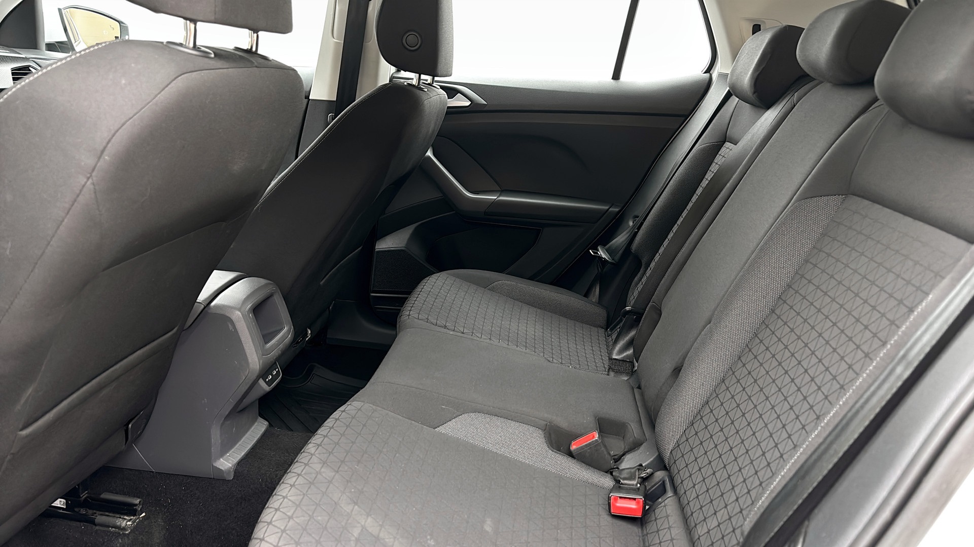 Volkswagen T-Cross FRZ47F