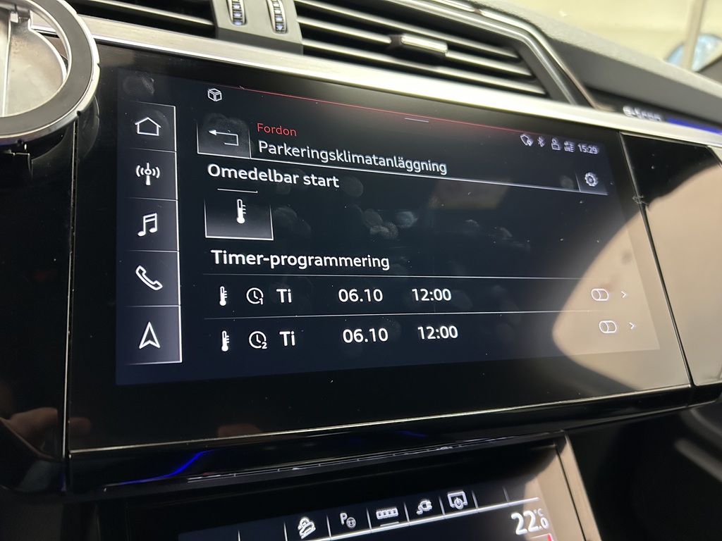 Audi Q8 Sportback e-tron FUA26B