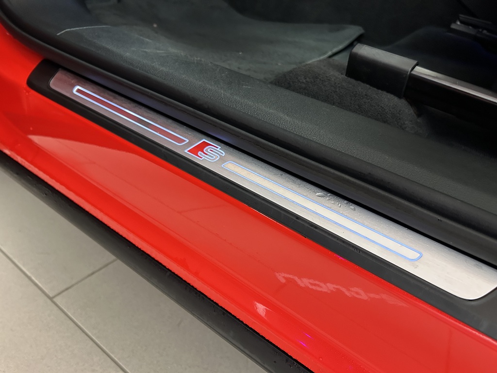 Audi Q8 Sportback e-tron FUA26B