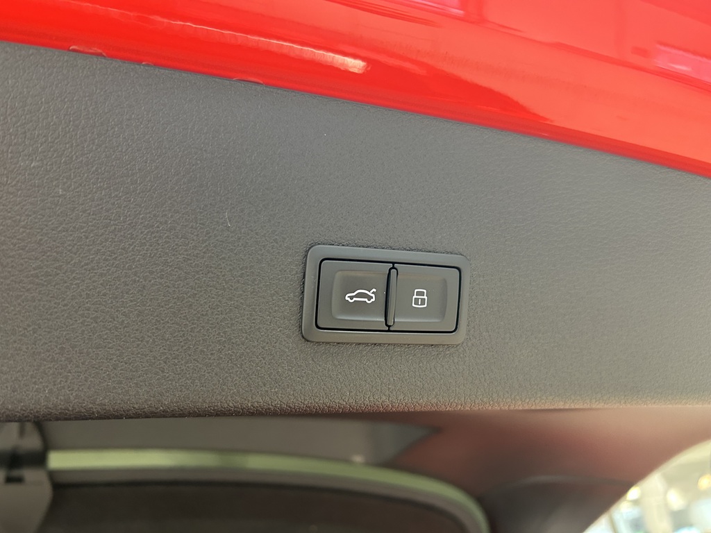 Audi Q8 Sportback e-tron FUA26B