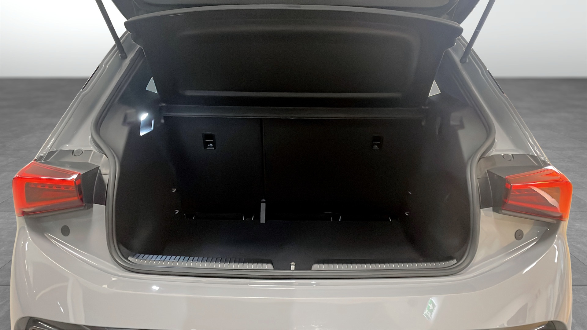 CUPRA Born FWA44D
