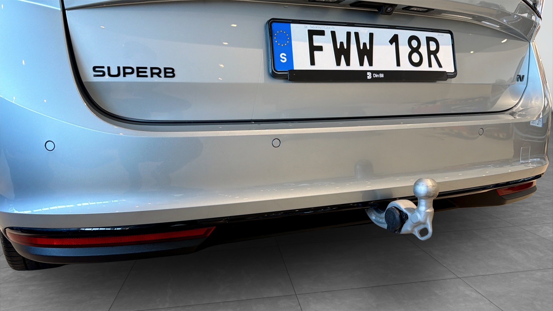 Skoda Superb FWW18R