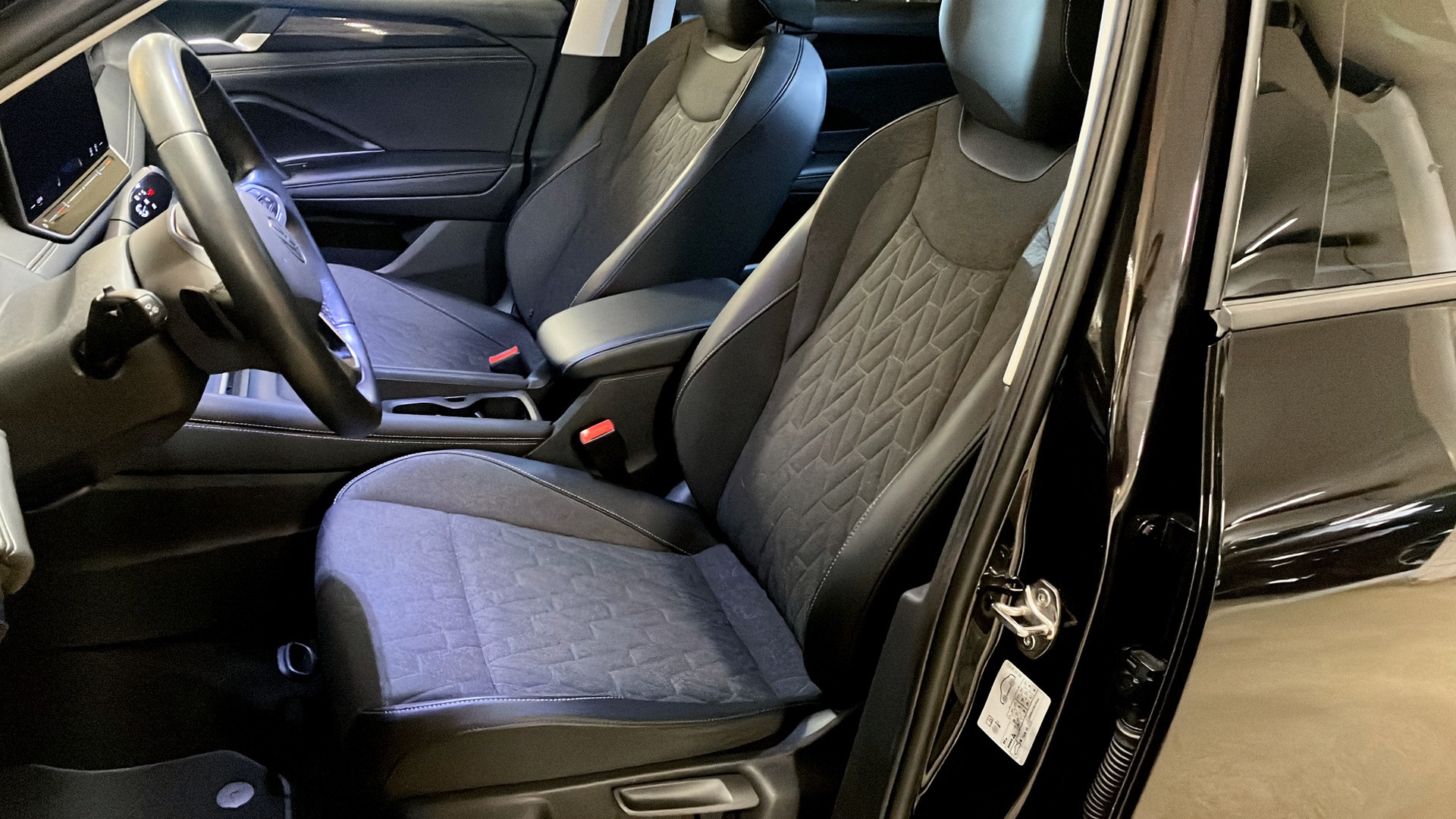 Volkswagen Tiguan FXG18X
