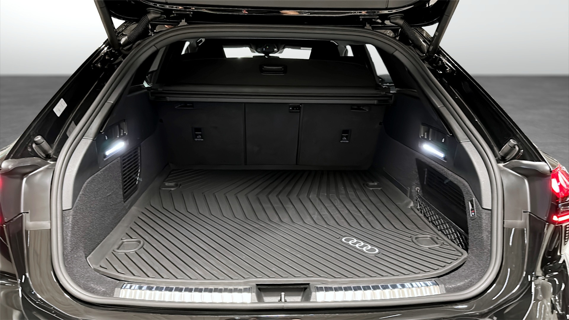 Audi A6 Avant FXR72R