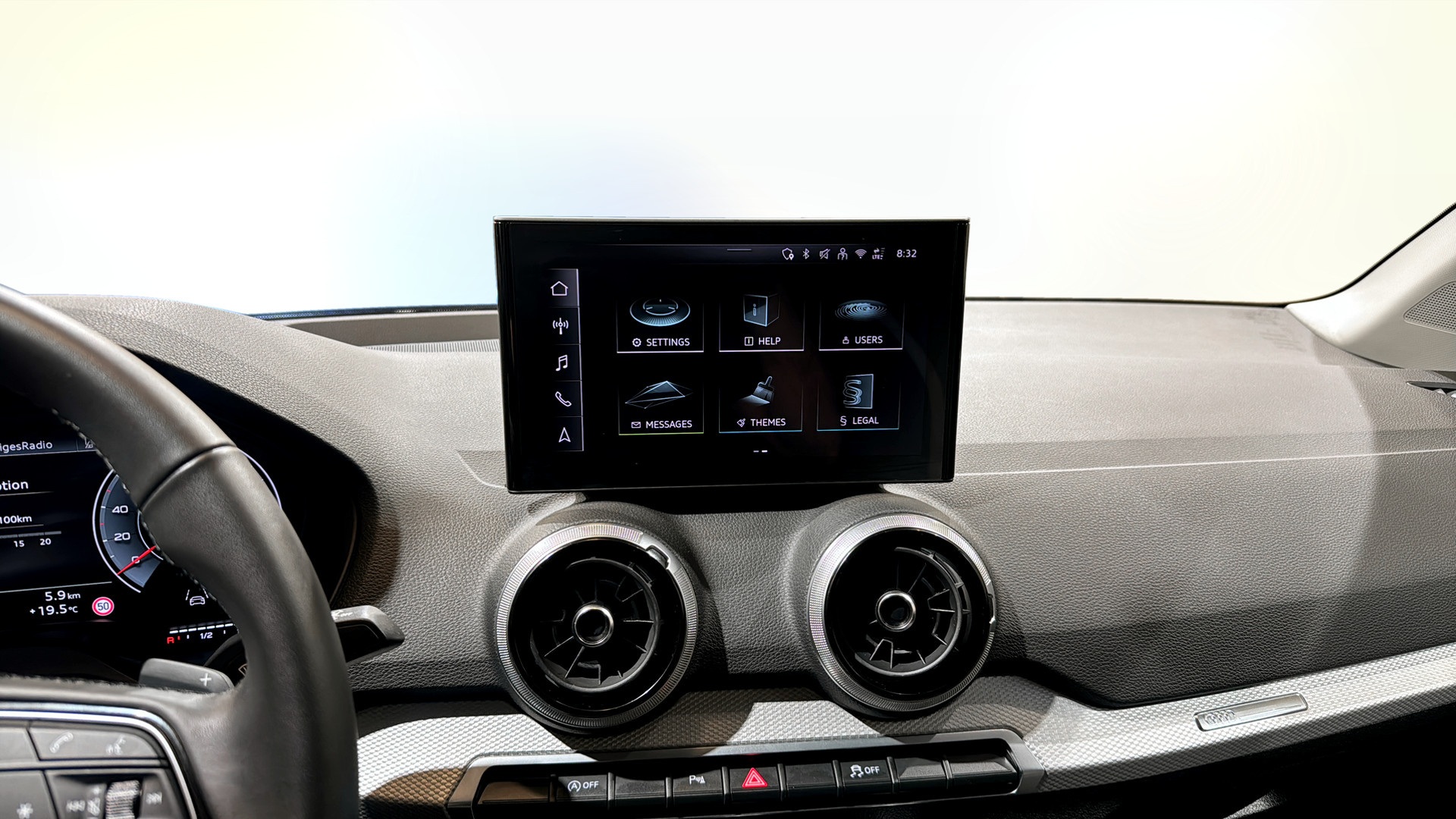 Audi Q2 FYG36R