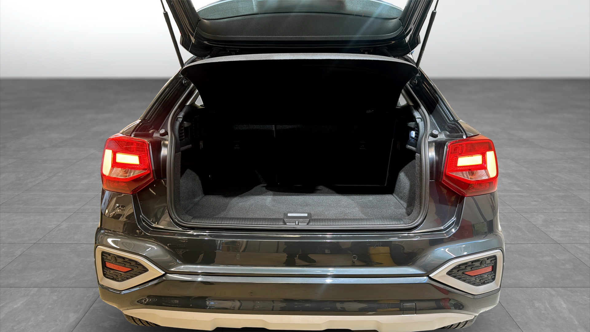 Audi Q2 FYG36R
