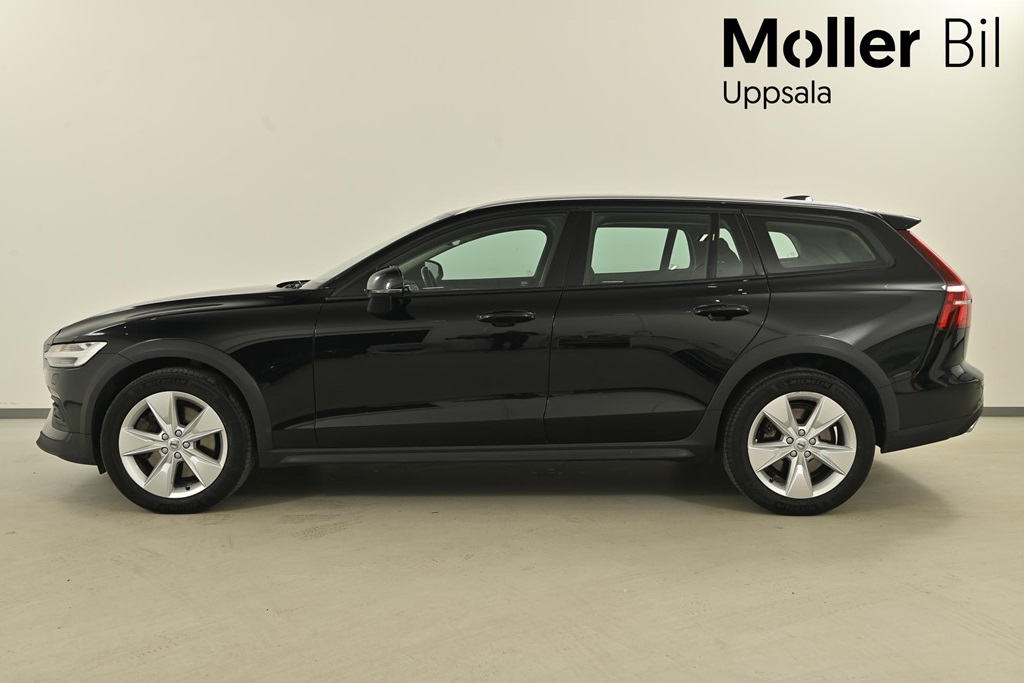 Volvo V60 Cross Country FYM06F