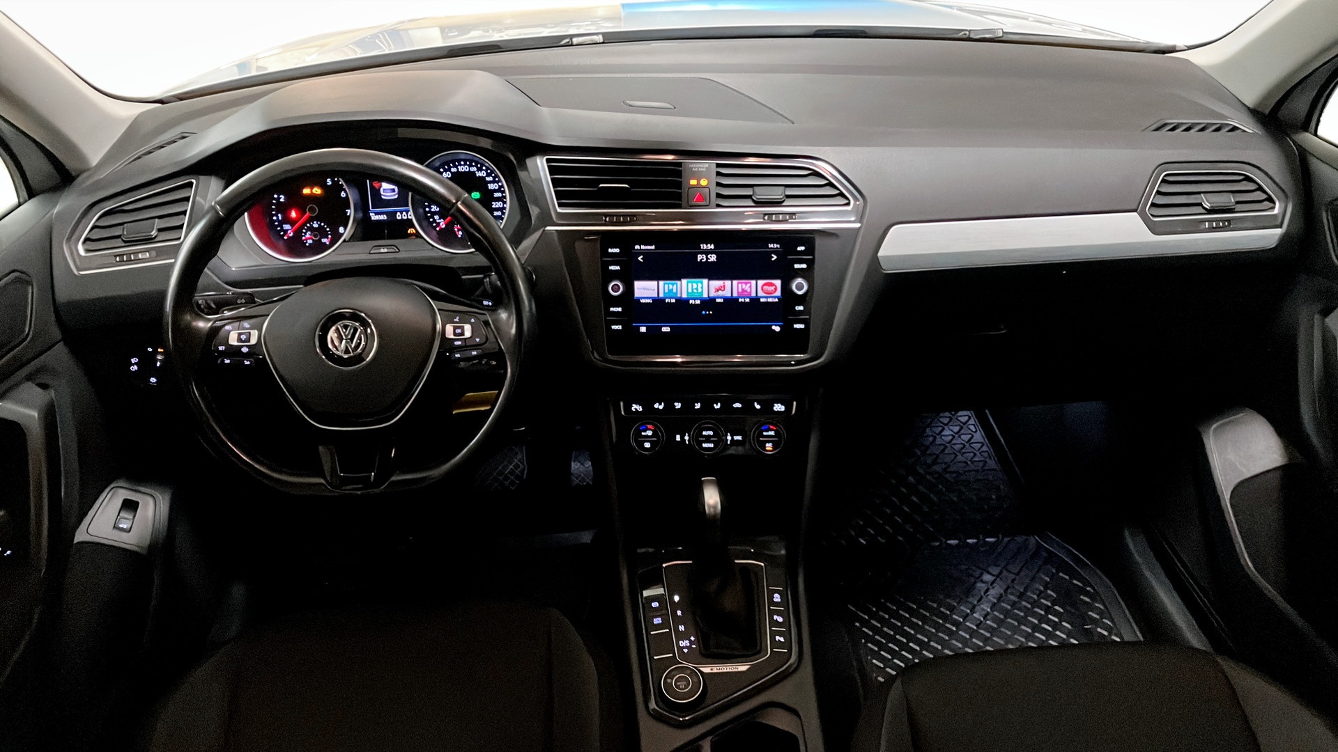 Volkswagen Tiguan FZF86Z