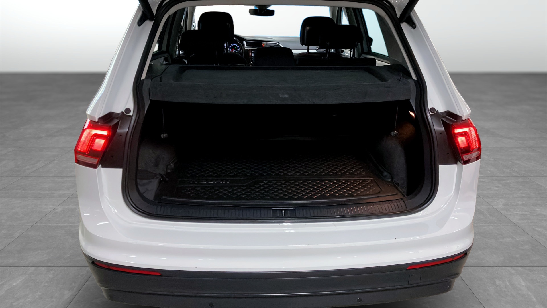 Volkswagen Tiguan FZF86Z